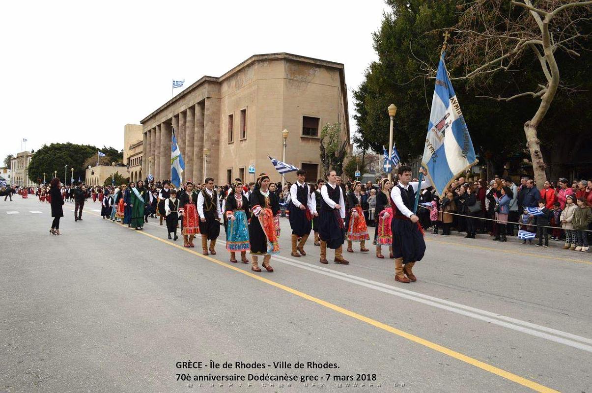 082- Rhodes- Defile Dodecanese grec.JPG